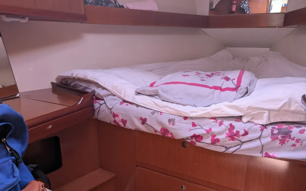 slider 17 Beneteau Oceanis 37