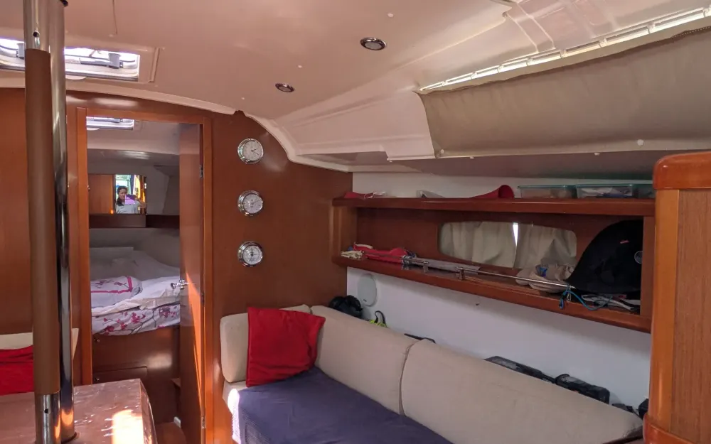 slider 6 Beneteau Oceanis 37