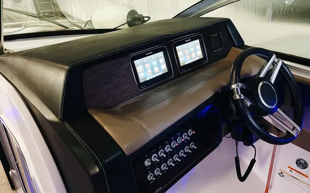slider 5 Four Winns H 350