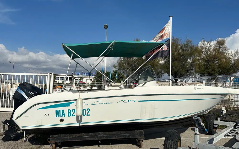 slider 0 Jeanneau Cap Camarat 705