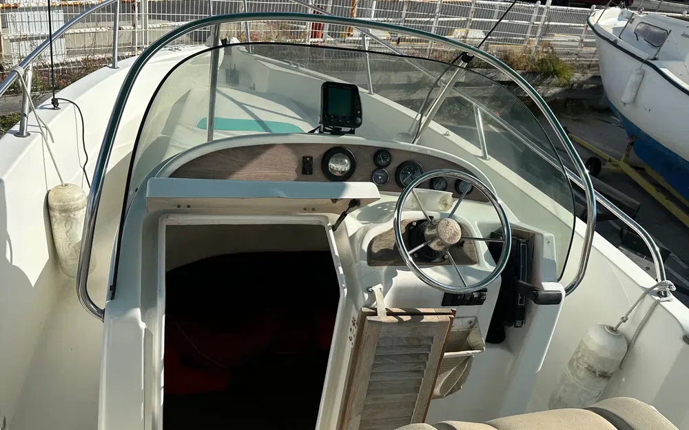 slider 2 Jeanneau Cap Camarat 705