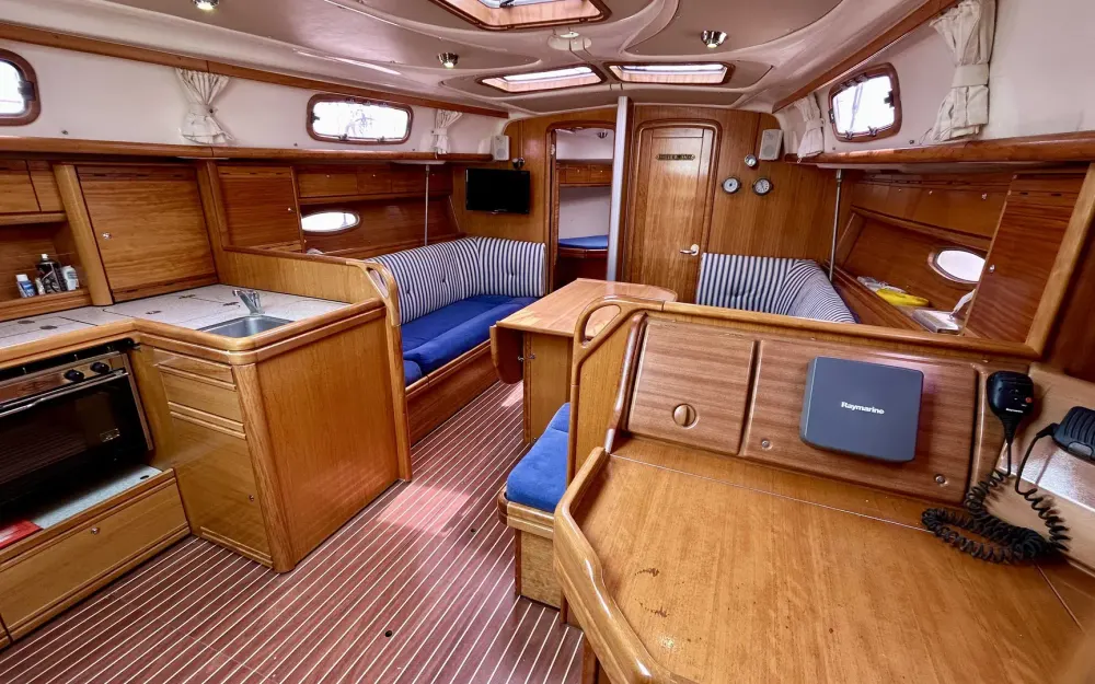 slider 13 Bavaria  37 Cruiser