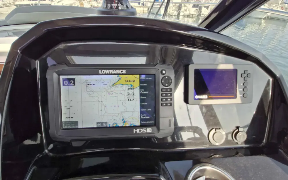 slider 10 Jeanneau Merry Fisher 895