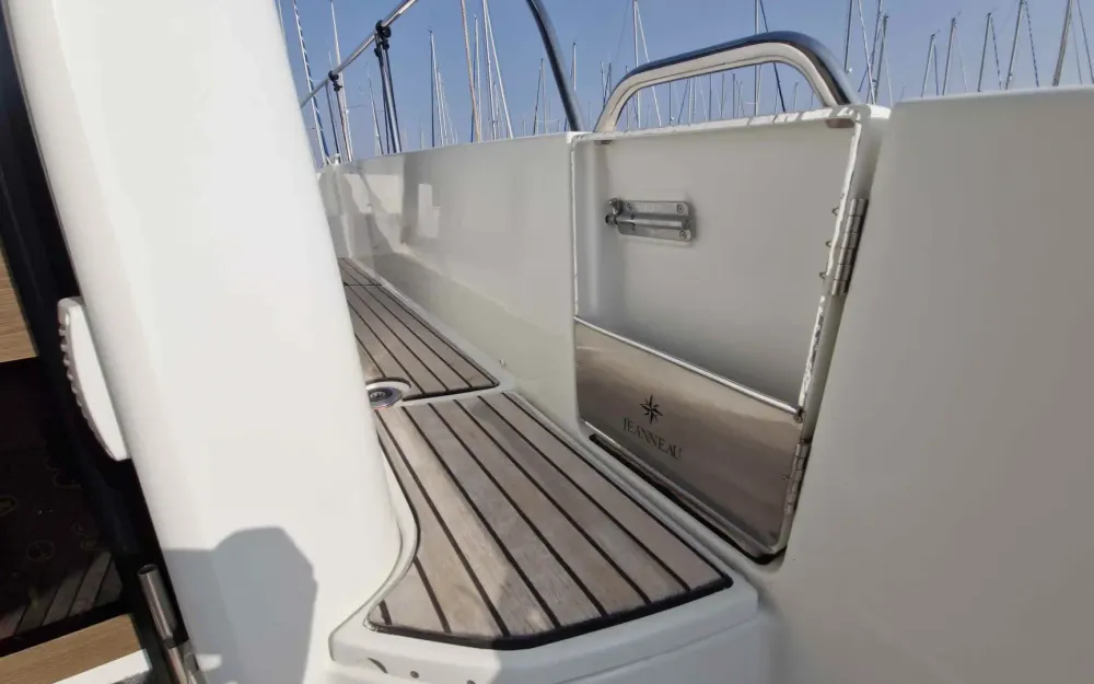 slider 19 Jeanneau Merry Fisher 895