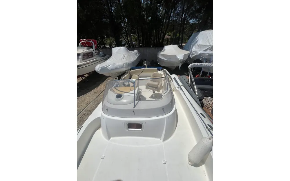 slider 12 Jeanneau Cap Camarat 715 WA