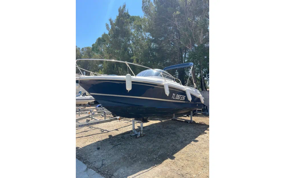 slider 7 Jeanneau Cap Camarat 715