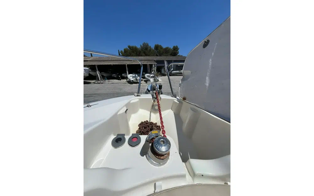 slider 22 Jeanneau Cap Camarat 715