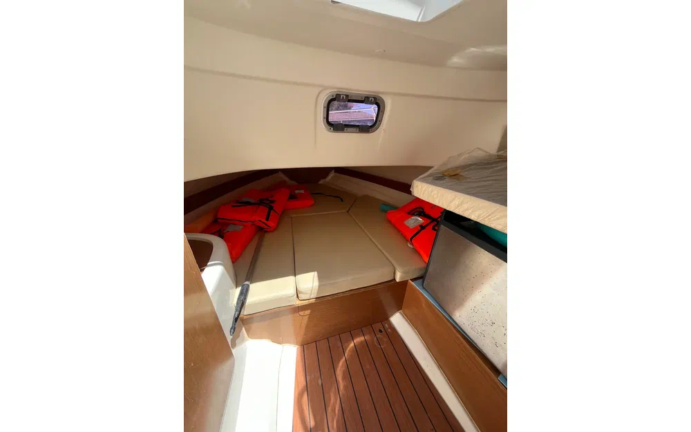 slider 32 Jeanneau Cap Camarat 715