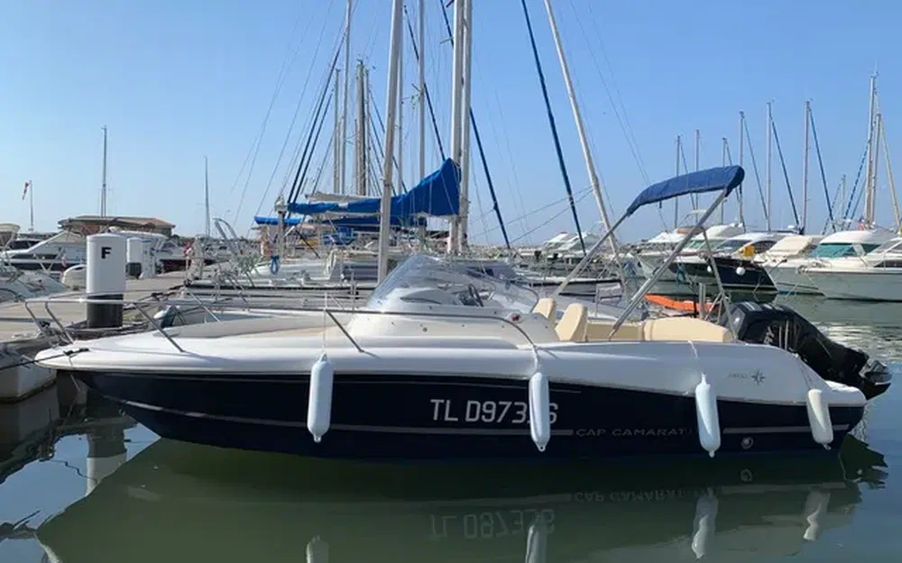 slider 2 Jeanneau Cap Camarat 715