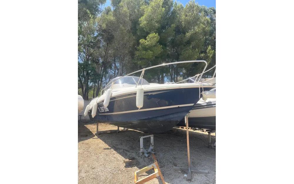 slider 7 Jeanneau Cap Camarat 715 WA