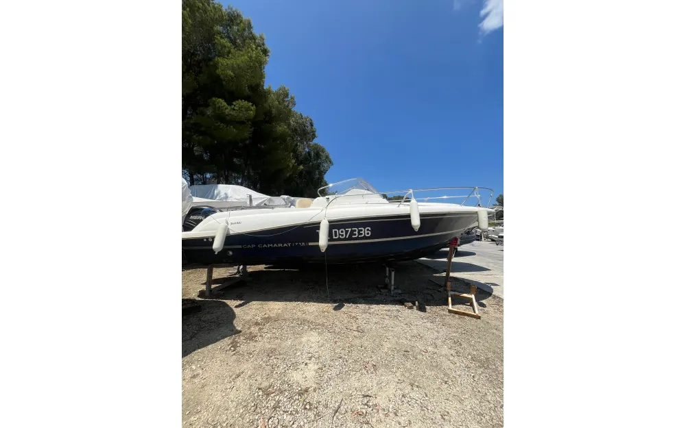 slider 8 Jeanneau Cap Camarat 715 WA