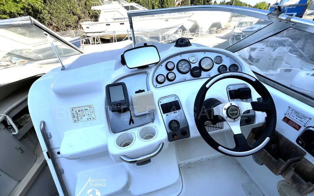 slider 1 Chris Craft  260 Express Cruiser