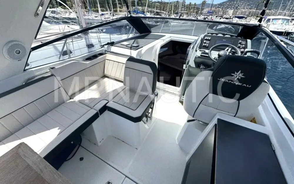slider 2 Jeanneau Leader 30 - null