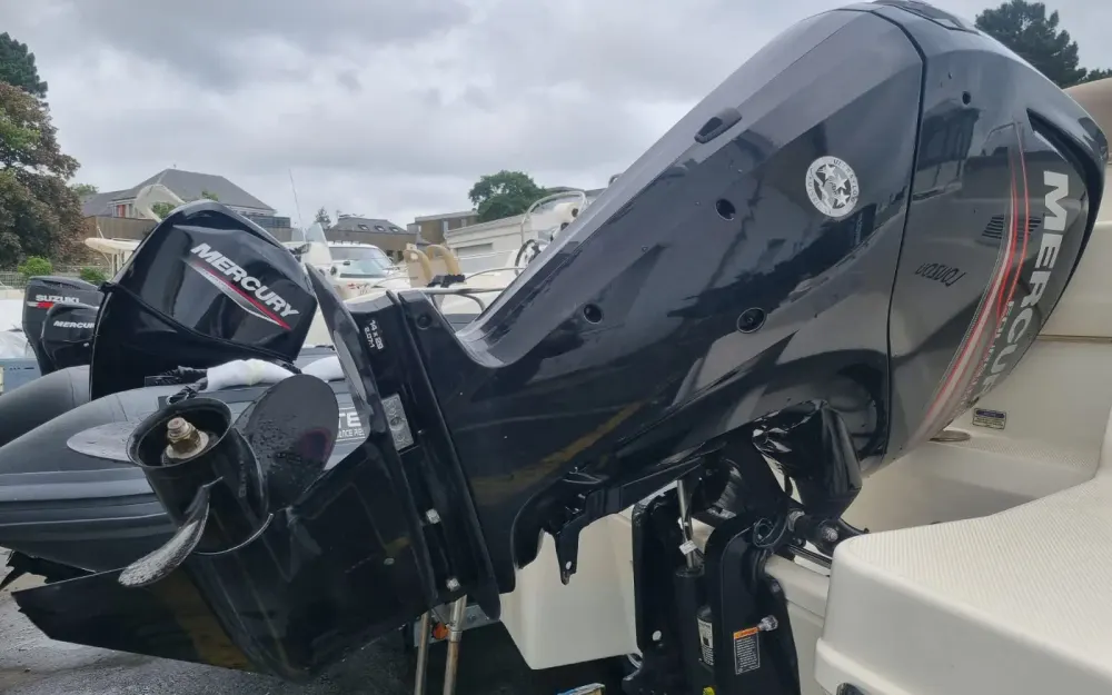 slider 12 Quicksilver Activ 555 Open