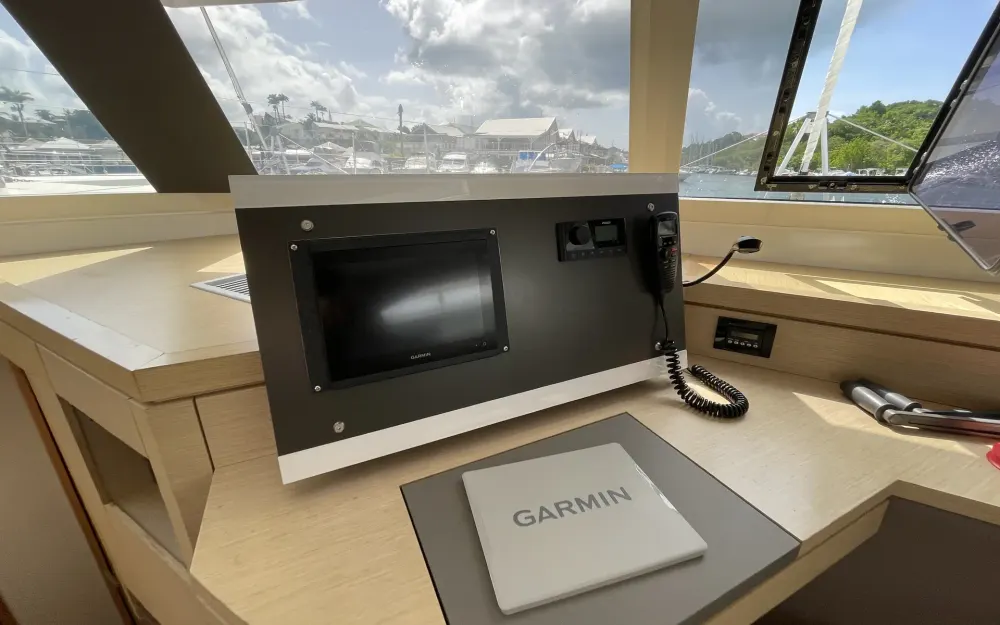 slider 11 Fountaine Pajot Saona 47