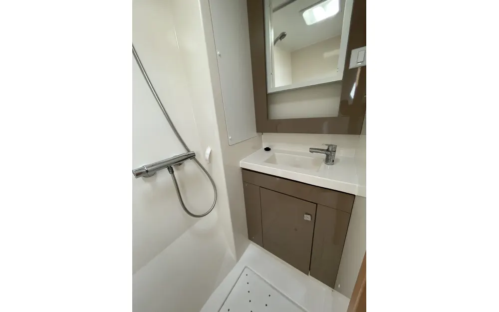 slider 17 Fountaine Pajot Saona 47