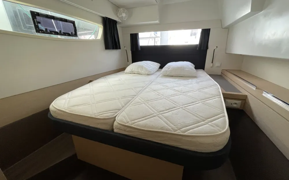 slider 19 Fountaine Pajot Saona 47