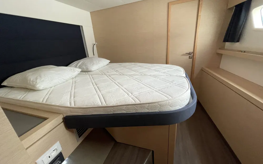 slider 20 Fountaine Pajot Saona 47