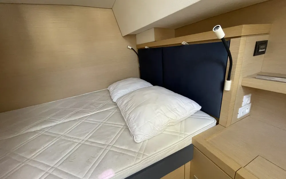 slider 3 Fountaine Pajot Saona 47