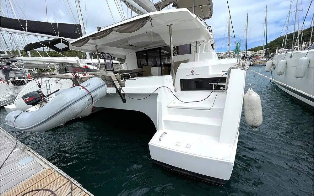 slider 46 Fountaine Pajot Saona 47