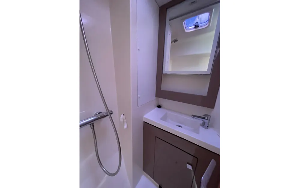 slider 7 Fountaine Pajot Saona 47