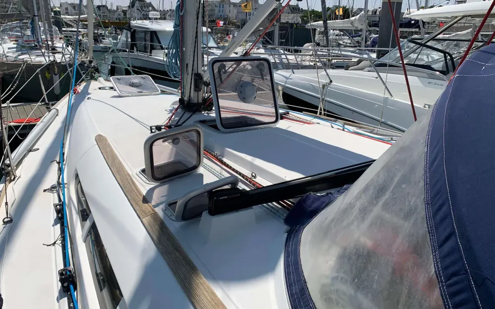 slider 17 Jeanneau Sun Odyssey 42 i