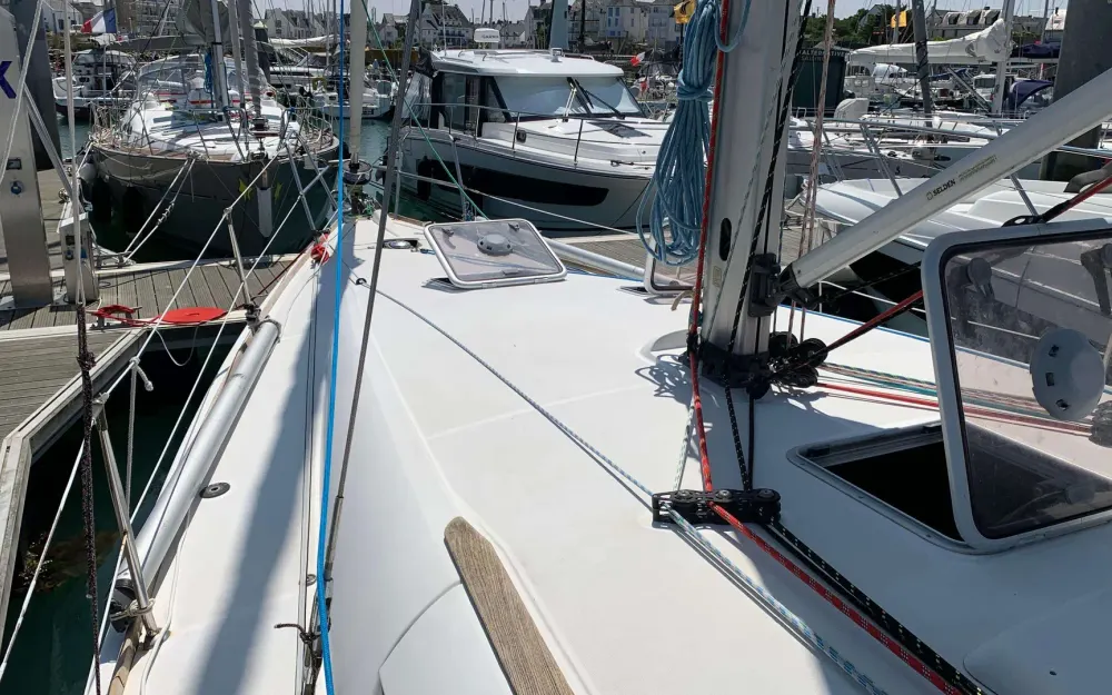 slider 18 Jeanneau Sun Odyssey 42 i