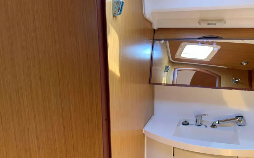 slider 33 Jeanneau Sun Odyssey 42 i
