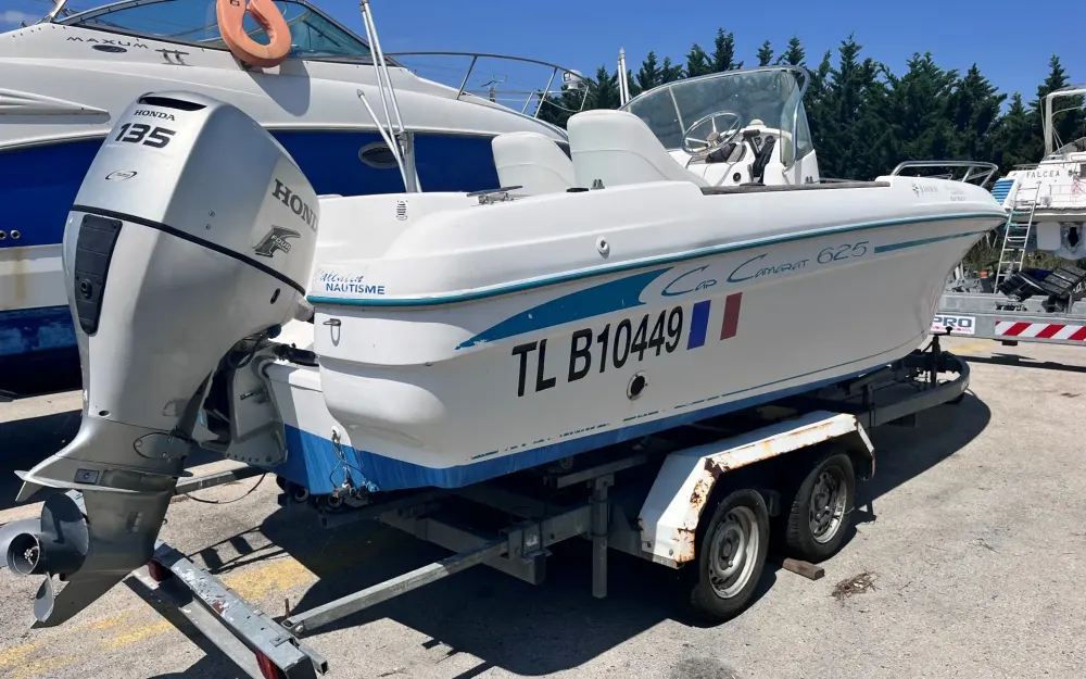 slider 0 Jeanneau Cap Camarat 625