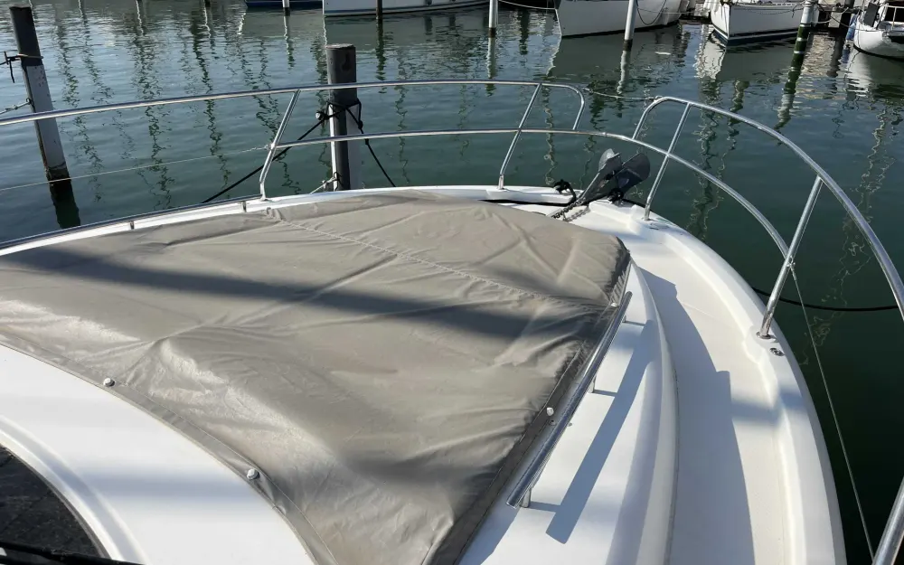 slider 10 Jeanneau Leader 36