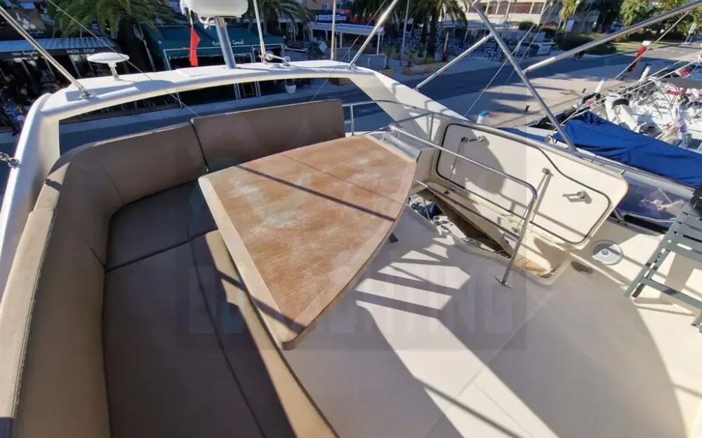 slider 19 Jeanneau Prestige 500 Fly