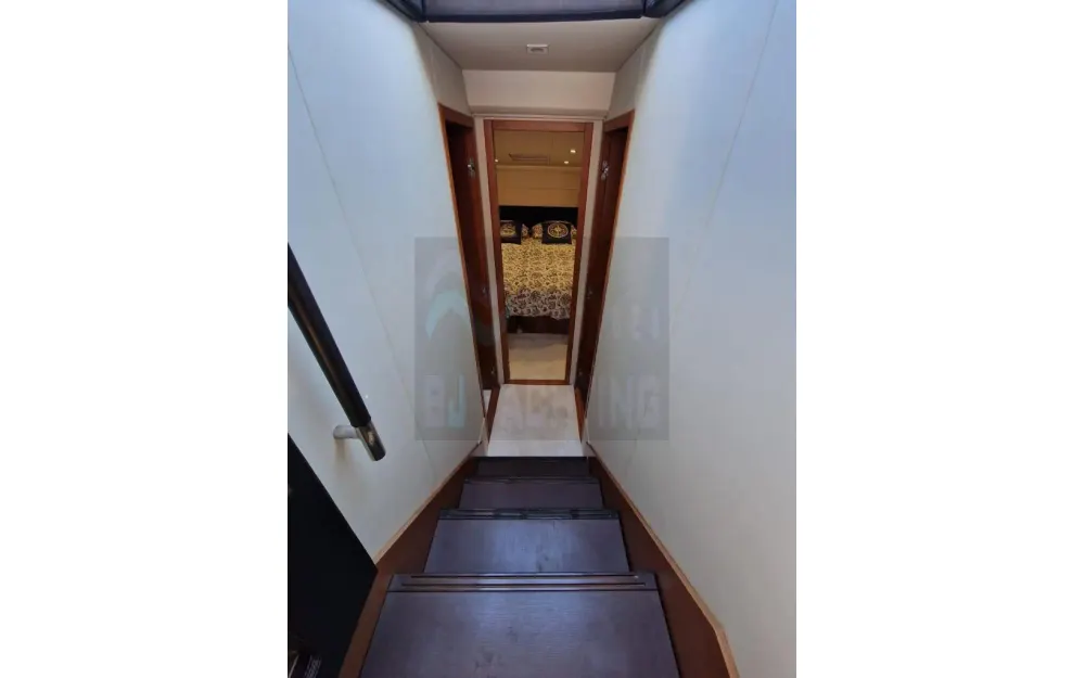 slider 7 Jeanneau Prestige 500 Fly