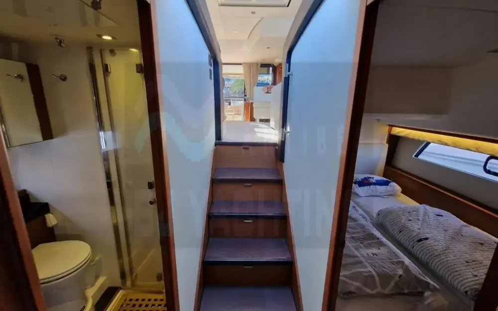 slider 8 Jeanneau Prestige 500 Fly