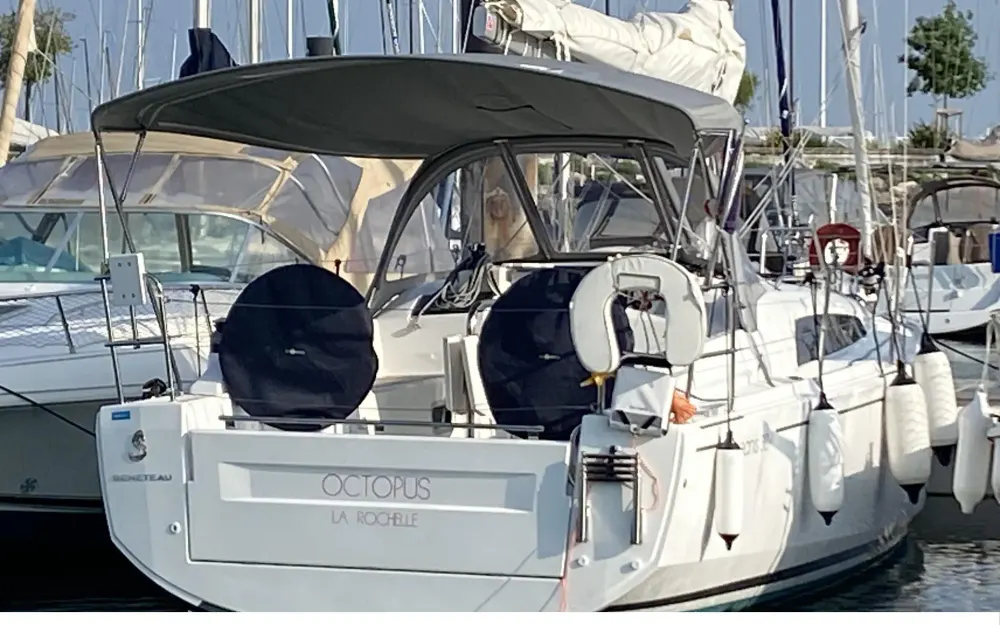 slider 1 Beneteau Oceanis 30.1