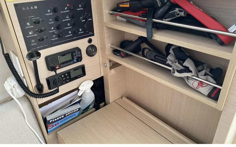 slider 6 Beneteau Oceanis 30.1