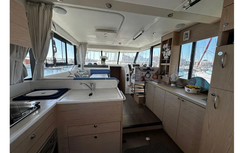 slider 5 Beneteau Swift Trawler 41 Fly - null
