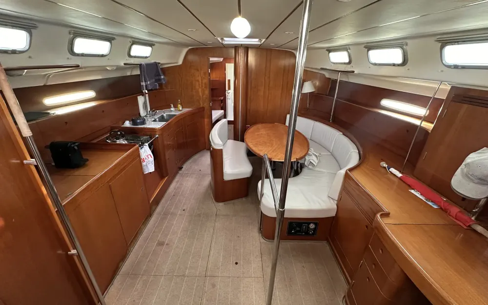 slider 27 Beneteau First 47.7