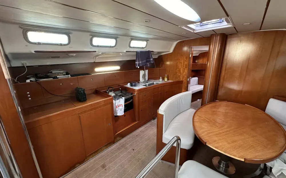 slider 33 Beneteau First 47.7