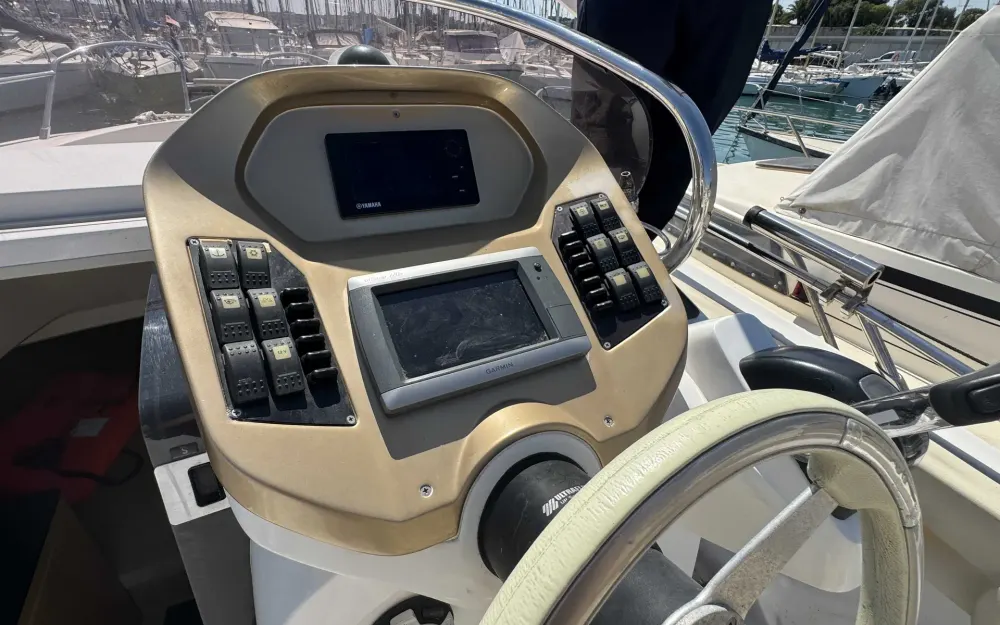 slider 5 Sessa Marine Key Largo 24