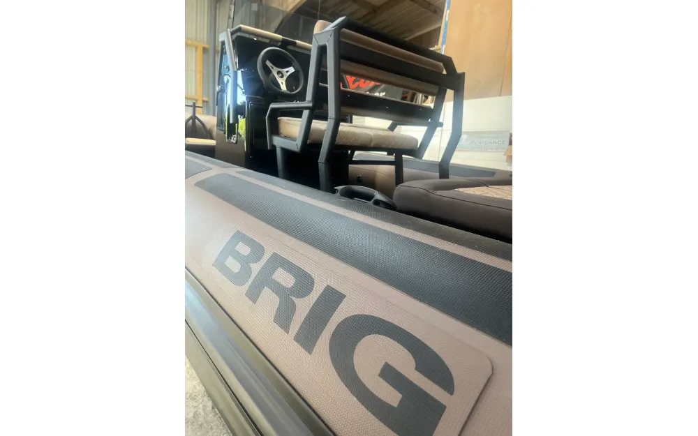 slider 6 Brig Navigator 22