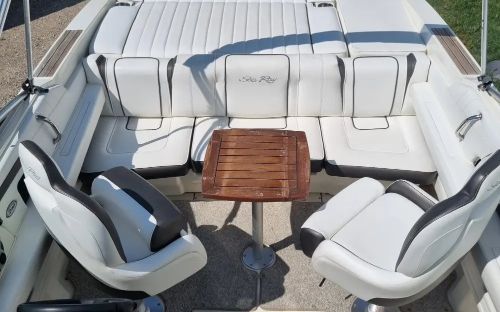 slider 23 Sea Ray  240 Sunsport