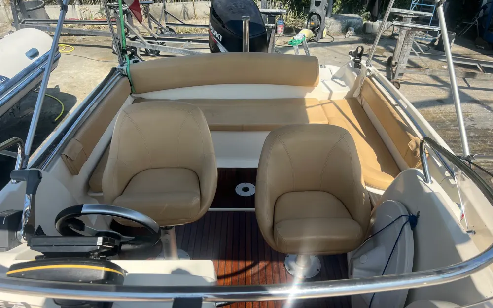 slider 23 Jeanneau Cap Camarat 715 WA - null