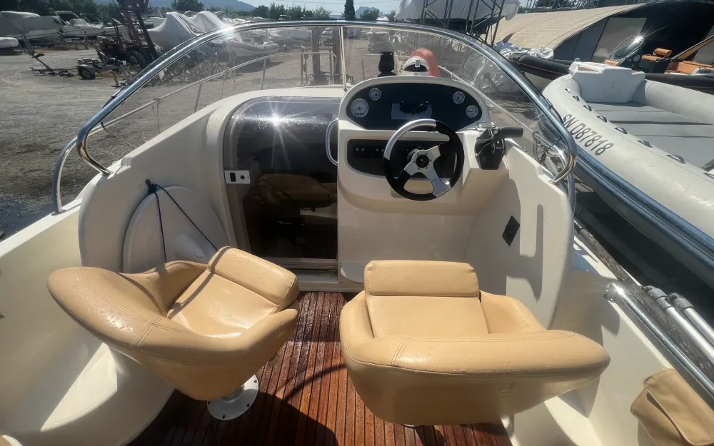 slider 10 Jeanneau Cap Camarat 715 WA - null