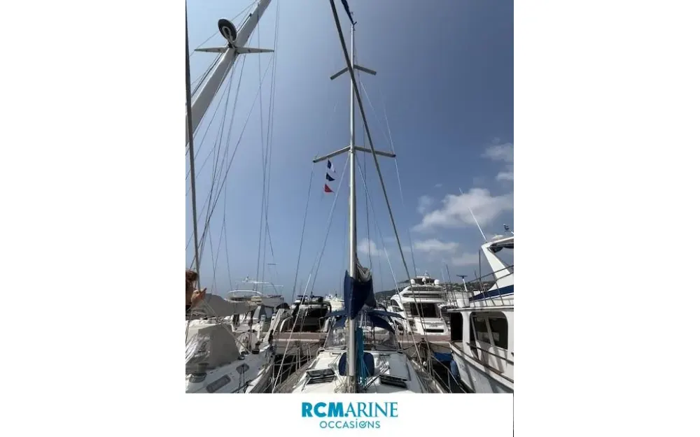 slider 10 Beneteau Oceanis 411 Celebration