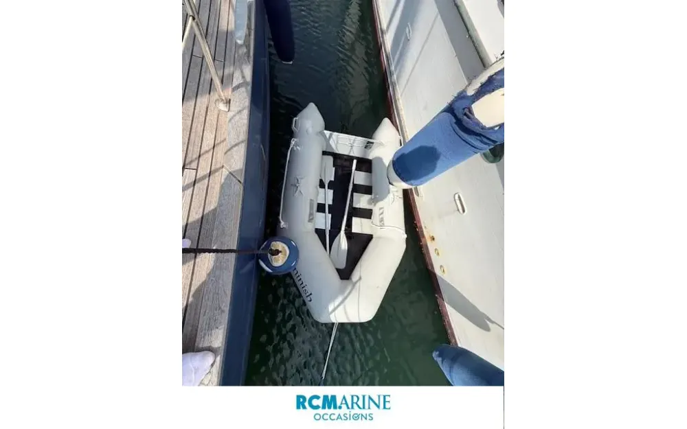 slider 12 Beneteau Oceanis 411 Celebration
