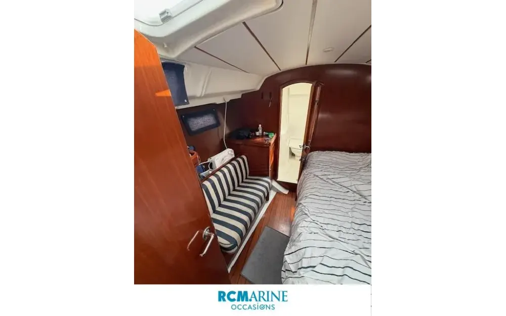 slider 16 Beneteau Oceanis 411 Celebration
