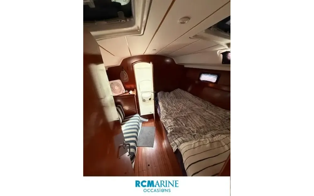 slider 28 Beneteau Oceanis 411 Celebration