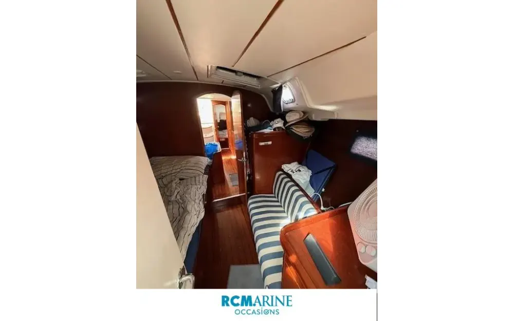 slider 30 Beneteau Oceanis 411 Celebration