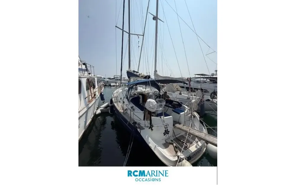 slider 3 Beneteau Oceanis 411 Celebration