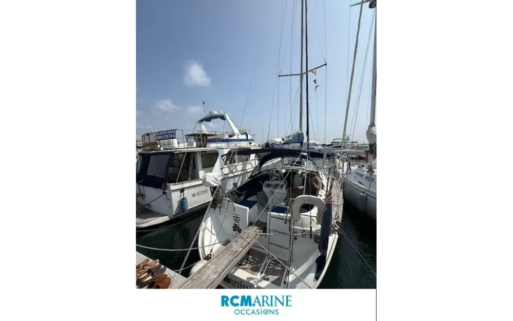 slider 4 Beneteau Oceanis 411 Celebration